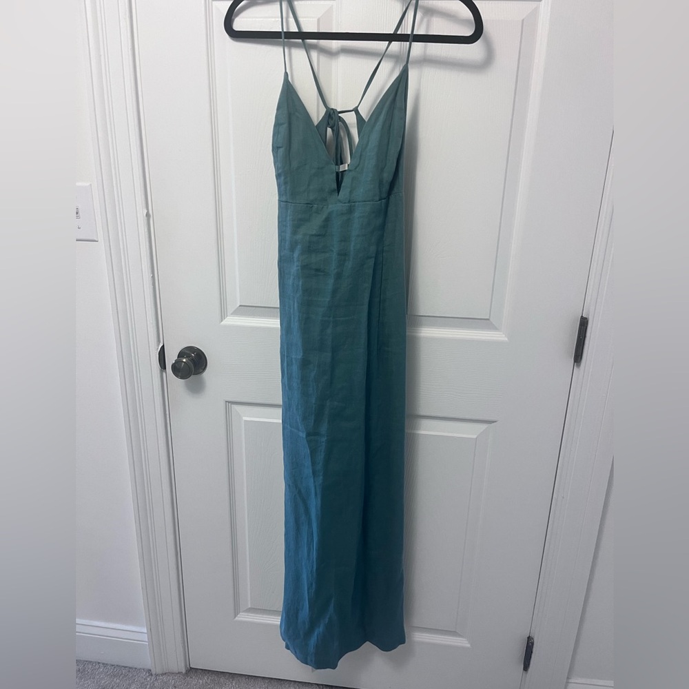 Women's Premium Linen Cutout Midi Dress - Picture 3 of 12